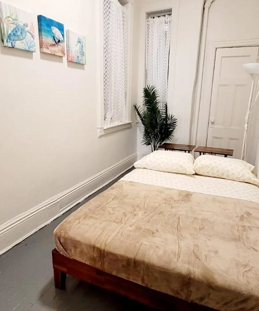 Superlative Midtown Manhattan Apartment نيو يورك