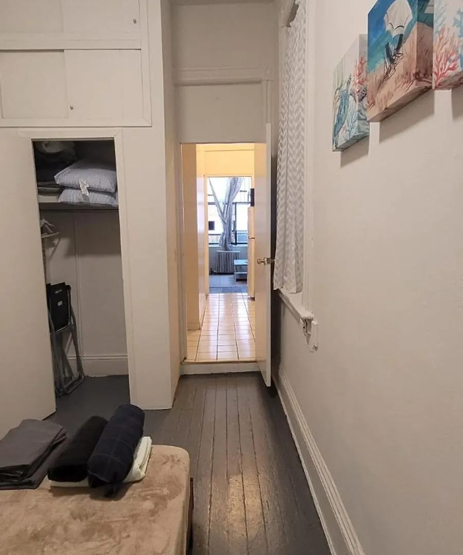 Superlative Midtown Manhattan Apartment نيو يورك